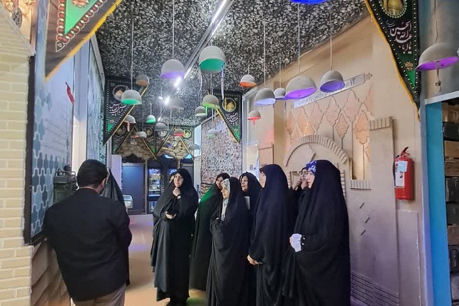 بازدید طلابجدیدالورود اردکانی از گنجینه شهدا