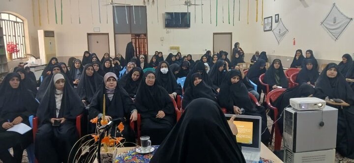 دوره آموزشی “مطالعات اسلامی زنان” در مدرسه علمیه الزهرا (س) جیرفت