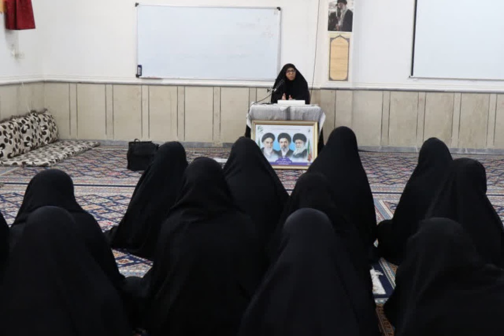 واکاوی بسترهای تربیت دینی در نشست اخلاقی حوزه علمیه خواهران گراش
