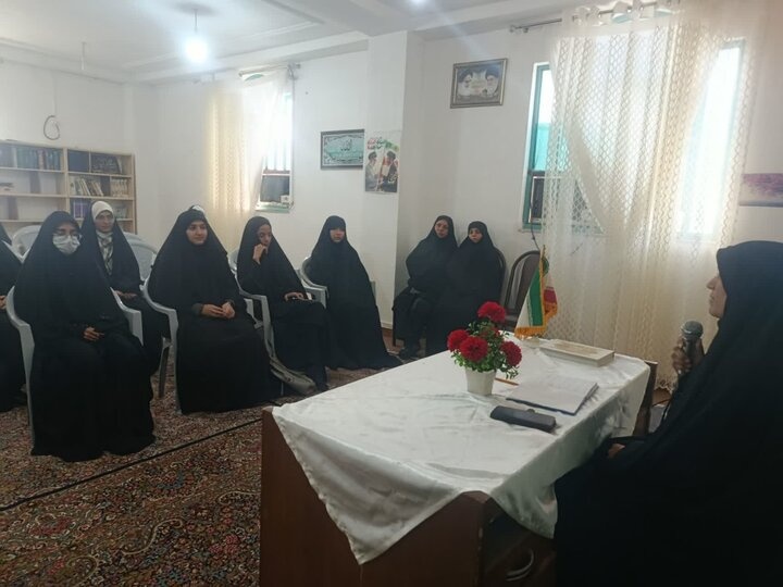 تصاویر/ آیین افتتاحیه طلاب جدیدالورود مدرسه علمیه فاطمه الزهرا(س) علیها بم