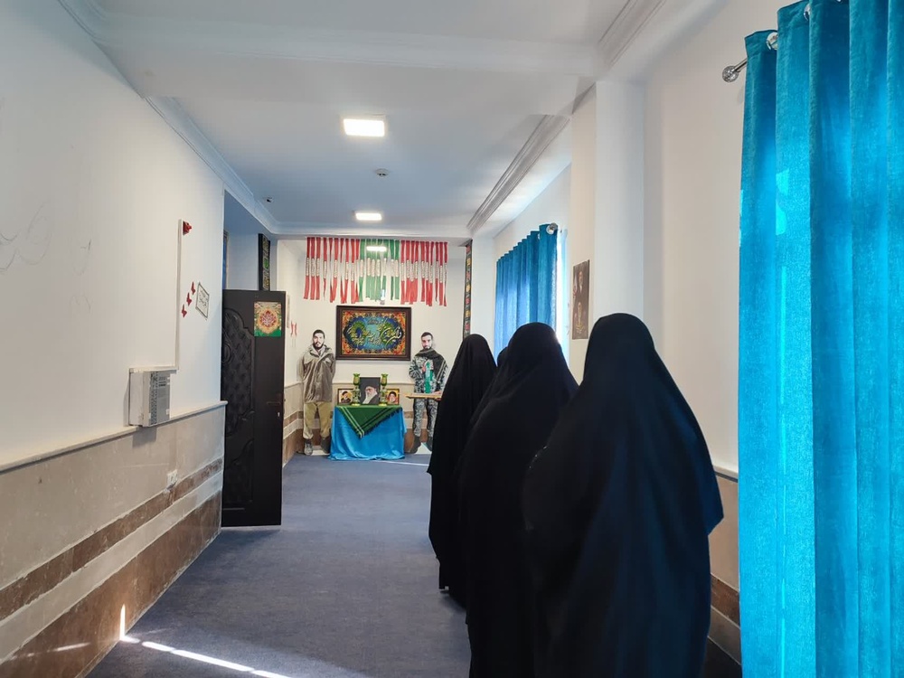 آیین آغاز سال تحصیلی طلاب جدیدالورود مدرسه علمیه نرجسیه(سلام‌الله‌علیها) رودان برگزار شد