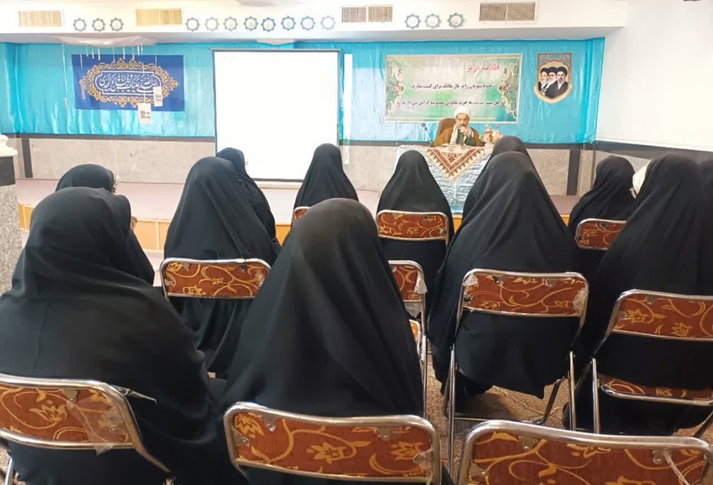 تأکید مؤسس مدرسه علمیه معصومیه نهاوند بر پیوند دانش و معرفت در مسیر تعالی روح