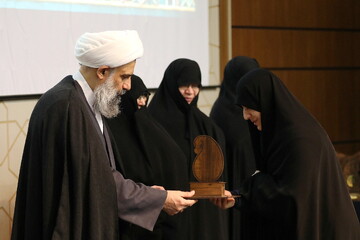 تصاویر/ آیین اختتامیه هجدهمین جشنواره علمی ـ پژوهشی «بانوی کرامت»