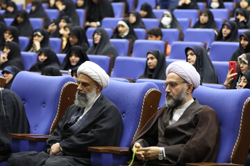 تصاویر/ آیین اختتامیه هجدهمین جشنواره علمی ـ پژوهشی «بانوی کرامت»