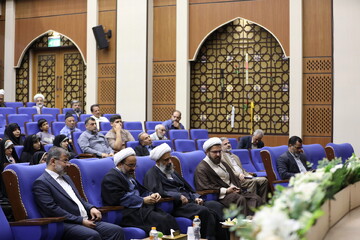 تصاویر/ آیین اختتامیه هجدهمین جشنواره علمی ـ پژوهشی «بانوی کرامت»