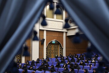 تصاویر/ آیین اختتامیه هجدهمین جشنواره علمی ـ پژوهشی «بانوی کرامت»