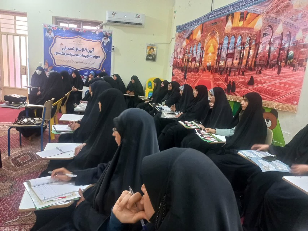 جلسه توانمندسازی مبلغان طرح امین خرمشهر با محوریت مهارت‌های ارتباط با نسل نوجوان و آمادگی برای ایام فاطمیه برگزار شد