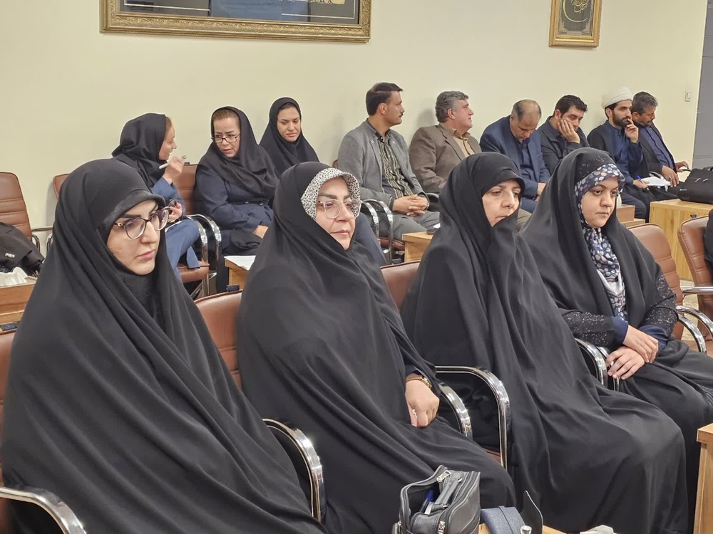 همایش ملی بانوی کُرد