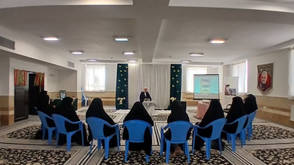 فیلم | برگزاری آیین افتتاحیه طرح «اربعین تعالی» در مدرسه علمیه فاطمه‌الزهرا سلام‌الله‌علیها کوهدشت