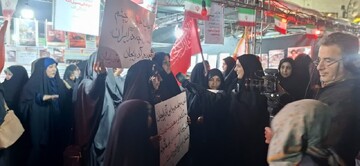 تجمع اعتراض‌آمیز به محرومیت دختران محجبه آذربایجان