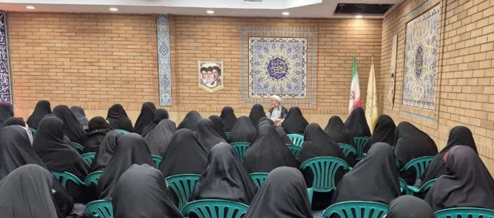 تهذیب، بصیرت و نشاط؛ چهار مؤلفه تربیت طلبه موفق
