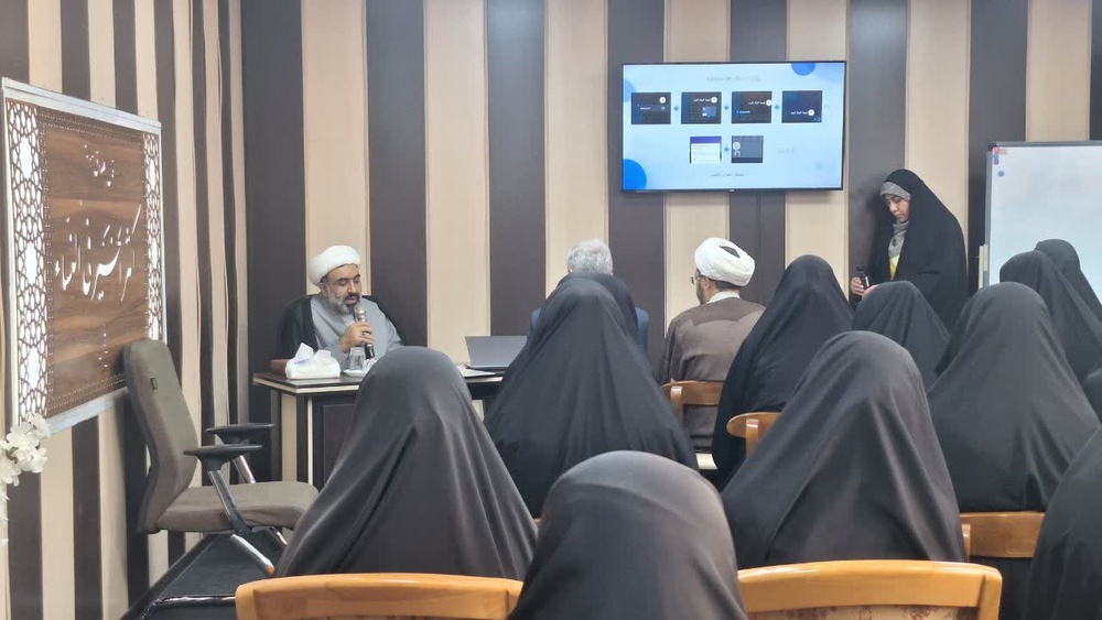 مدارس علمیه خواهران باید به پایگاه‌های فعال دیپلماسی عمومی بانوان در عرصه بین‌الملل تبدیل شوند