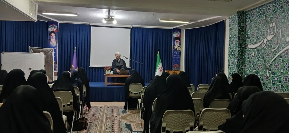 تداوم کارگاه‌های تخصصی در کردستان؛ برگزاری چهارمین جلسه دوره جامع «تربیت فرزند» در  قروه