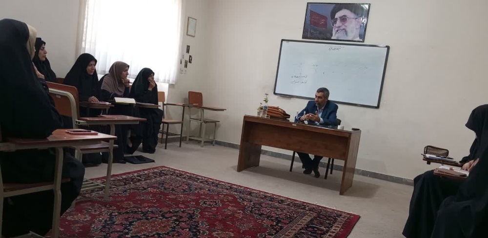 ضرورت شناخت مبانی تحلیل سیاسی و حفظ استقلال کشور
