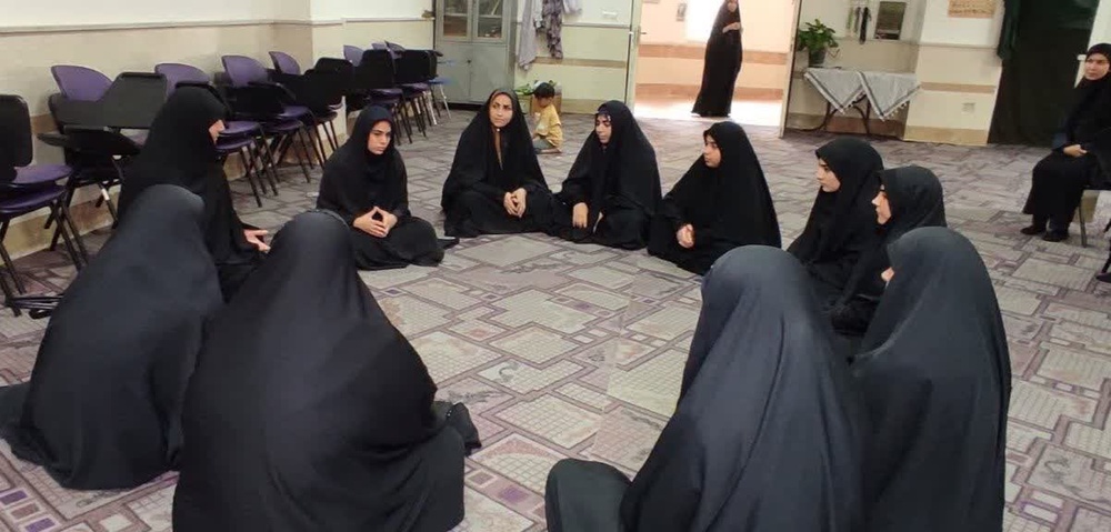 طلبگی، مسیری هدفمند برای ساختن آینده و نجات انسان‌هاست