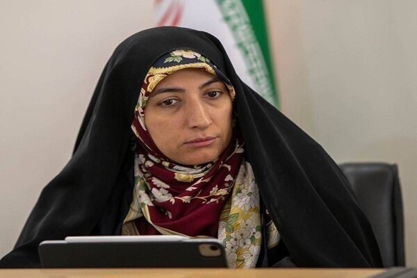 سیاست اشتغال زنان باید متناسب با موقعیت و مسیر رشد آنان طراحی شود