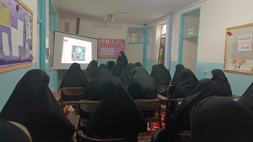 برگزاری کارگاه تخصصی مقاله‌نویسی با هوش مصنوعی در مدرسه علمیه قصرشیرین