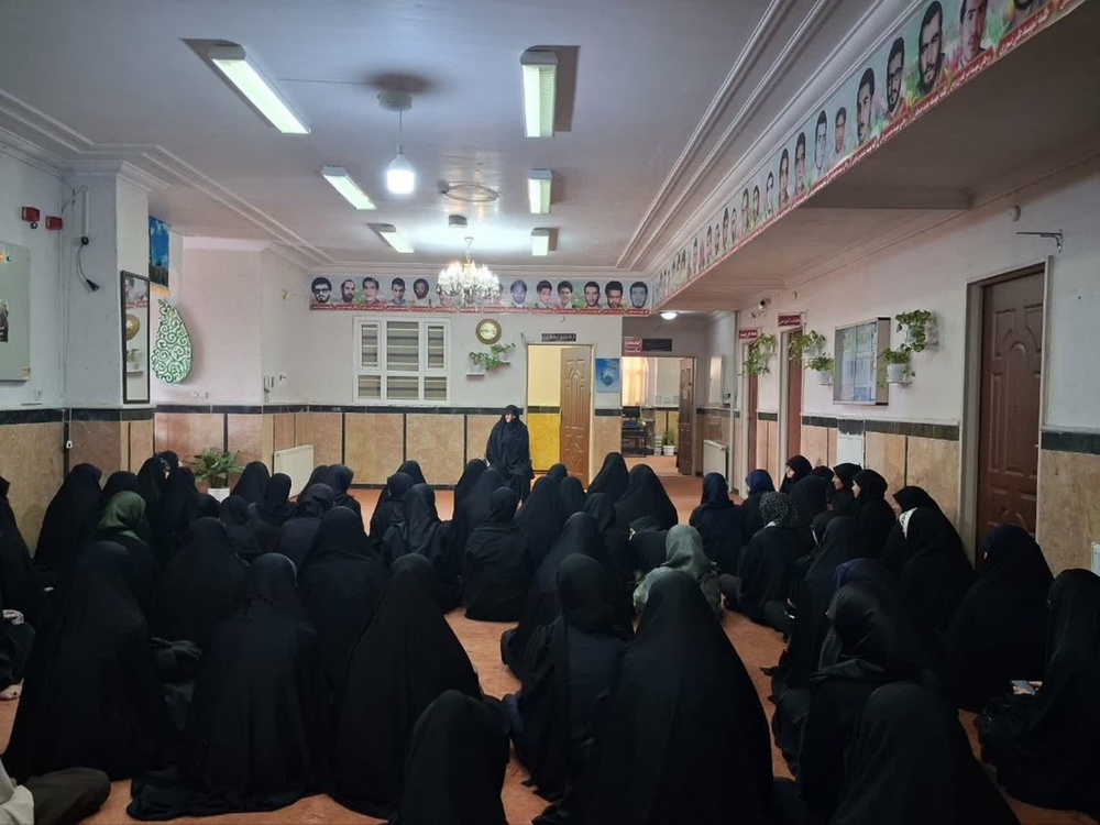 تبیین بصیرت زینبی و نقش جهاد تبیین در مقابله با جنگ شناختی و روایت‌سازی دشمن 