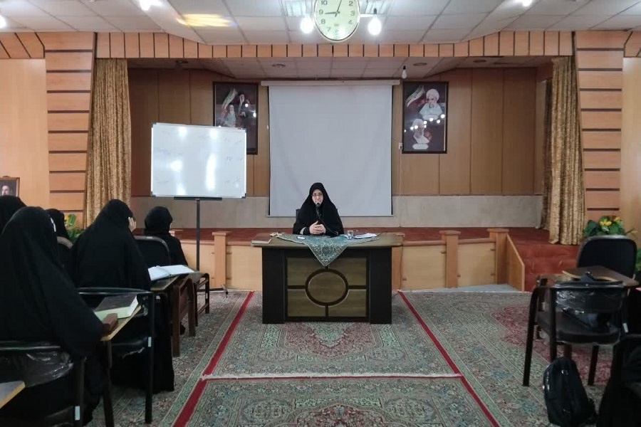 برگزاری نشست توجیهی دوازدهمین دوره رقابت‌های علمی حوزه علمیه خواهران در مدرسه علمیه الزهرا(س) یزد