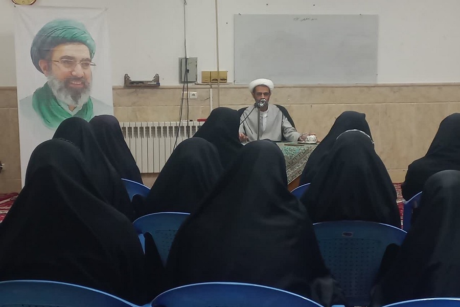 برگزاری نشست بصیرتی «شناخت امامین انقلاب اسلامی» در اردکان