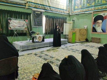 بازدید طلاب مدرسه الزهرا (س) ماهان از اتاق تربت سازمان عتبات و عالیات کرمان