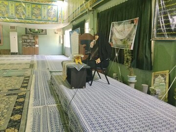 بازدید طلاب مدرسه الزهرا (س) ماهان از اتاق تربت سازمان عتبات و عالیات کرمان