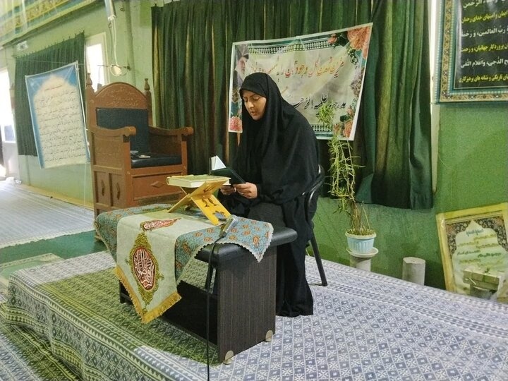 بازدید طلاب مدرسه الزهرا (س) ماهان از اتاق تربت سازمان عتبات و عالیات کرمان