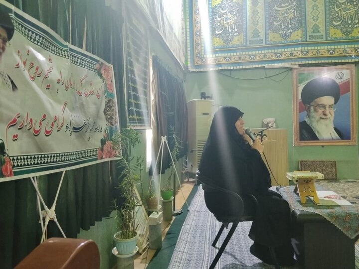 بازدید طلاب مدرسه الزهرا (س) ماهان از اتاق تربت سازمان عتبات و عالیات کرمان