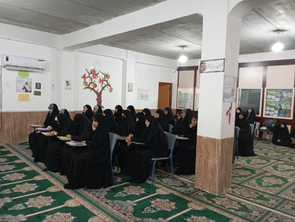 جلسه مشاوره با موضوع مدیریت زمان و برنامه‌ریزی ویژه طلاب مدرسه علمیه الزهرا(س) رمشک
