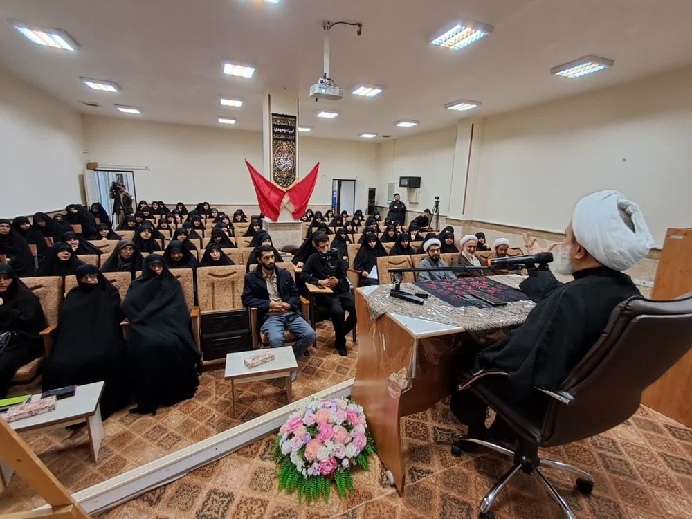 دینداری هنر تشخیص و مواجهه واقعبینانه با زندگی است