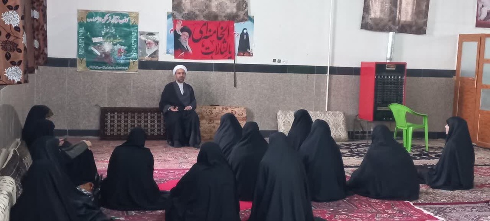 برگزاری آیین پایانی طرح «اربعین تعالی» و تجدید میثاق طلاب مدرسه علمیه معصومیه خرم‌آباد با شهدا