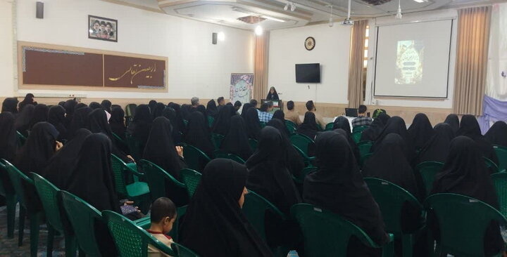 مراسم اختتامیه طرح «اربعین تعالی» در مدرسه علمیه حضرت زینب سلام‌الله‌علیها کرمان