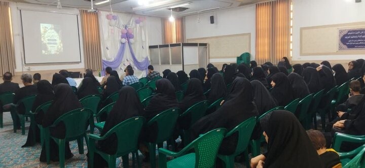 مراسم اختتامیه طرح «اربعین تعالی» در مدرسه علمیه حضرت زینب سلام‌الله‌علیها کرمان