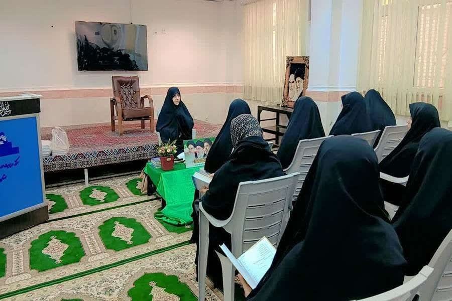 برگزاری سلسله نشست های شرح صحیفه سجادیه در مدرسه علمیه الزهرا س گناوه