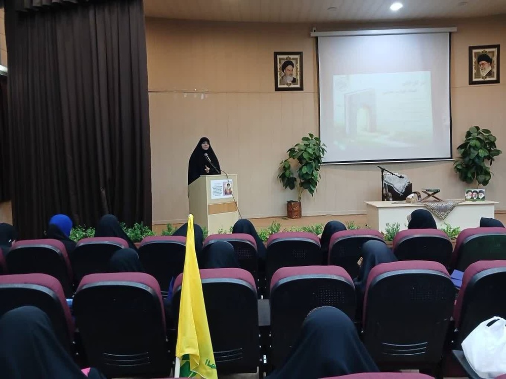 اجرای طرح «اربعین تعالی» در مدرسه علمیه فاطمة الزهراء (س) شیراز/ تأکید بر رسالت طلبگی و نقش‌آفرینی فعال طلاب در جامعه