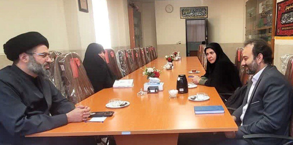 نشست مشترک مدیر حوزه‌های علمیه خواهران فارس و جهاد دانشگاهی/ از برگزاری مسابقات مناظره تا توسعه همکاری‌های آموزشی و رسانه‌ای