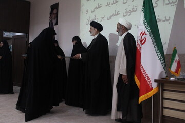 مراسم تجلیل از طلاب و اساتید نخبه مدارس علمیه خواهران استان کرمان