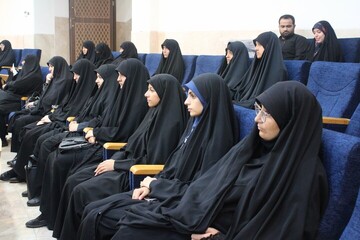 مراسم تجلیل از طلاب و اساتید نخبه مدارس علمیه خواهران استان کرمان