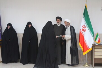 مراسم تجلیل از طلاب و اساتید نخبه مدارس علمیه خواهران استان کرمان