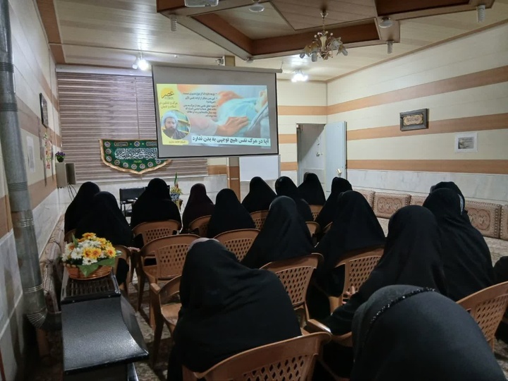 بررسی رابطه نفس و بدن پس از مرگ در چهارمین نشست علمی‌پژوهشی مدرسه علمیه فاطمیه نجف‌آباد