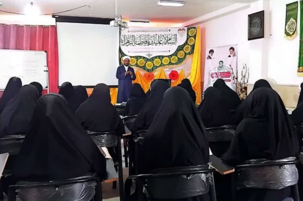 برگزاری کارگاه «ارتباط مؤثر» در مدرسه علمیه معصومیه شیراز/ تبیین اصول، مهارت‌های کلامی و هنر همدلی در تبلیغ