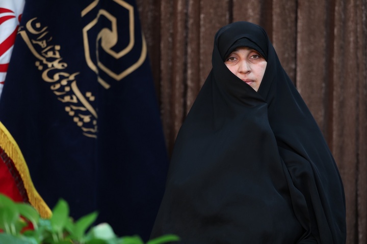 طلاب خواهر استان هرمزگان، الگویی از زن مجاهد و «الگوی سوم» هستند+ فیلم