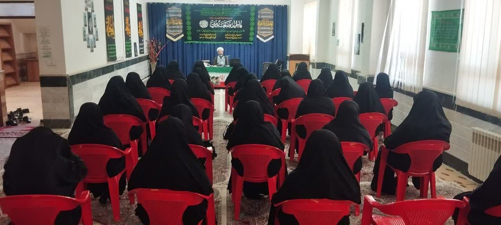 حضرت زهرا سلام‌الله‌علیها الگوی جامع بشریت در دفاع از حق و جهاد تبیین است
