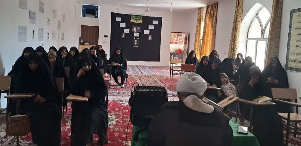 پیوند علم و عمل در سیره حضرت زهرا(س)؛ محور سلسله نشست‌های اخلاقی - تربیتی مدرسه علمیه فاطمةالزهرا(س) ورزنه