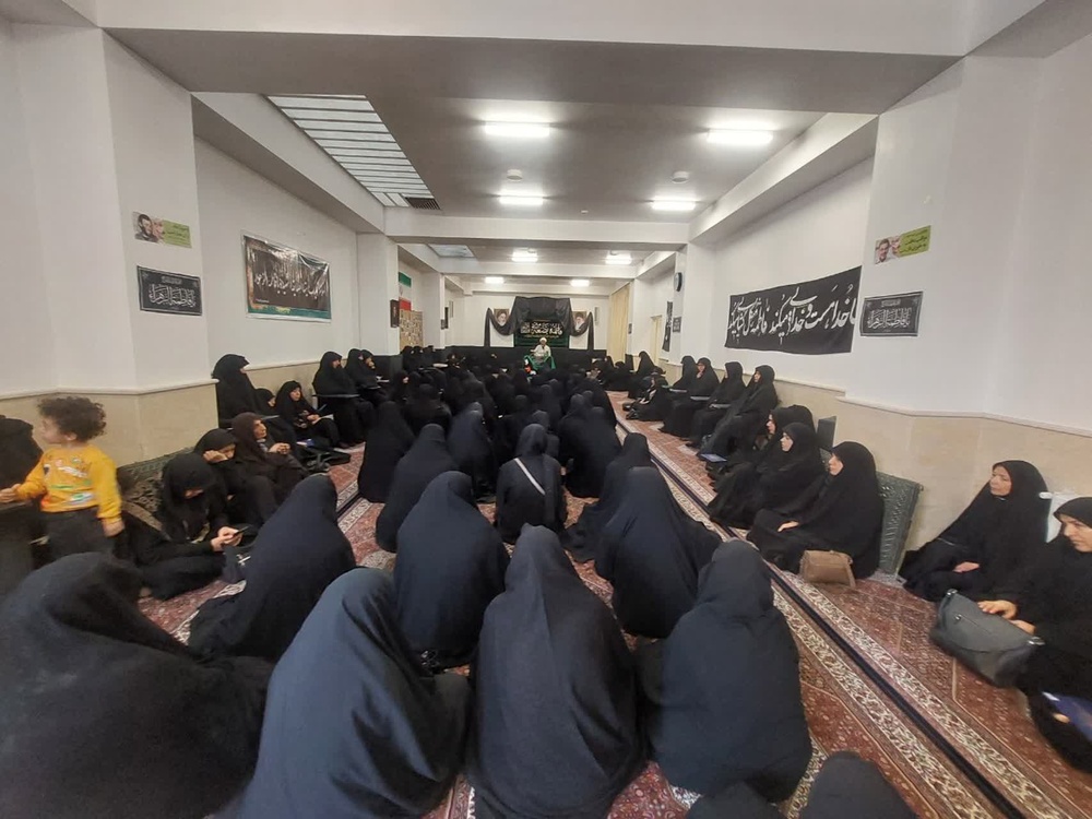 الگوگیری از سیره فاطمی و نبوی تنها راه نجات از جاهلیت مدرن است