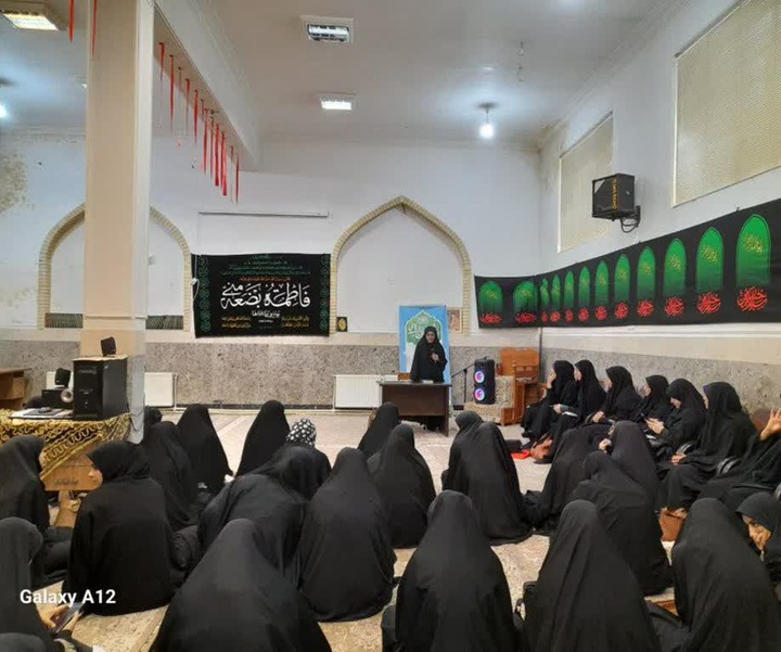 برگزاری جلسه هفتگی پژوهش عمومی و آموزش مهارت‌های انتخاب موضوع در مدرسه علمیه فاطمیه خرم‌آباد