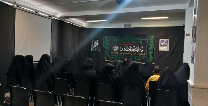 بررسی پیوند میان معارف قدسی و الگوی زندگی خانوادگی در حوزه علمیه خواهران الیگودرز