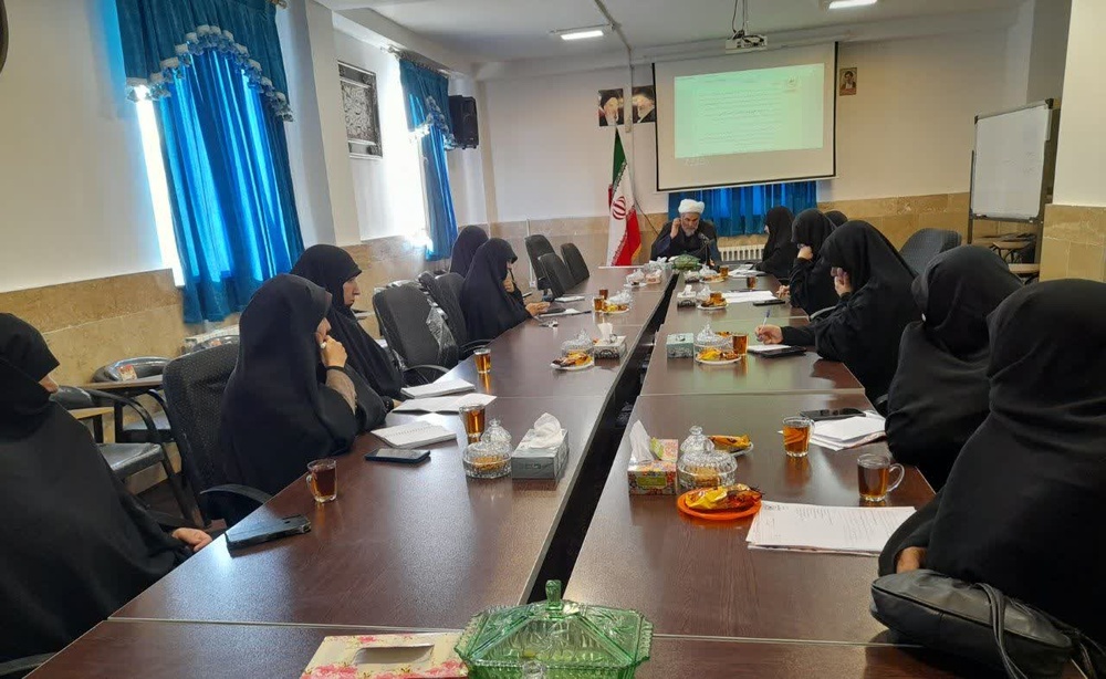 نشست تخصصی مدیران و معاونین آموزش مدارس علمیه