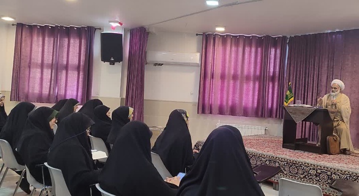۲۳ ابزار علم برای رسیدن به مقام ربانی؛ تبیین راهکارهای قرآنی عالم‌شدن در مدرسه علمیه فاطمه محدثه(س) اصفهان