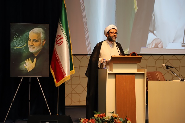 در مکتب اسلام علم خواهی و علم آموزی تعطیلی ندارد/ طلاب به علم و تهذیب مسلح شوند